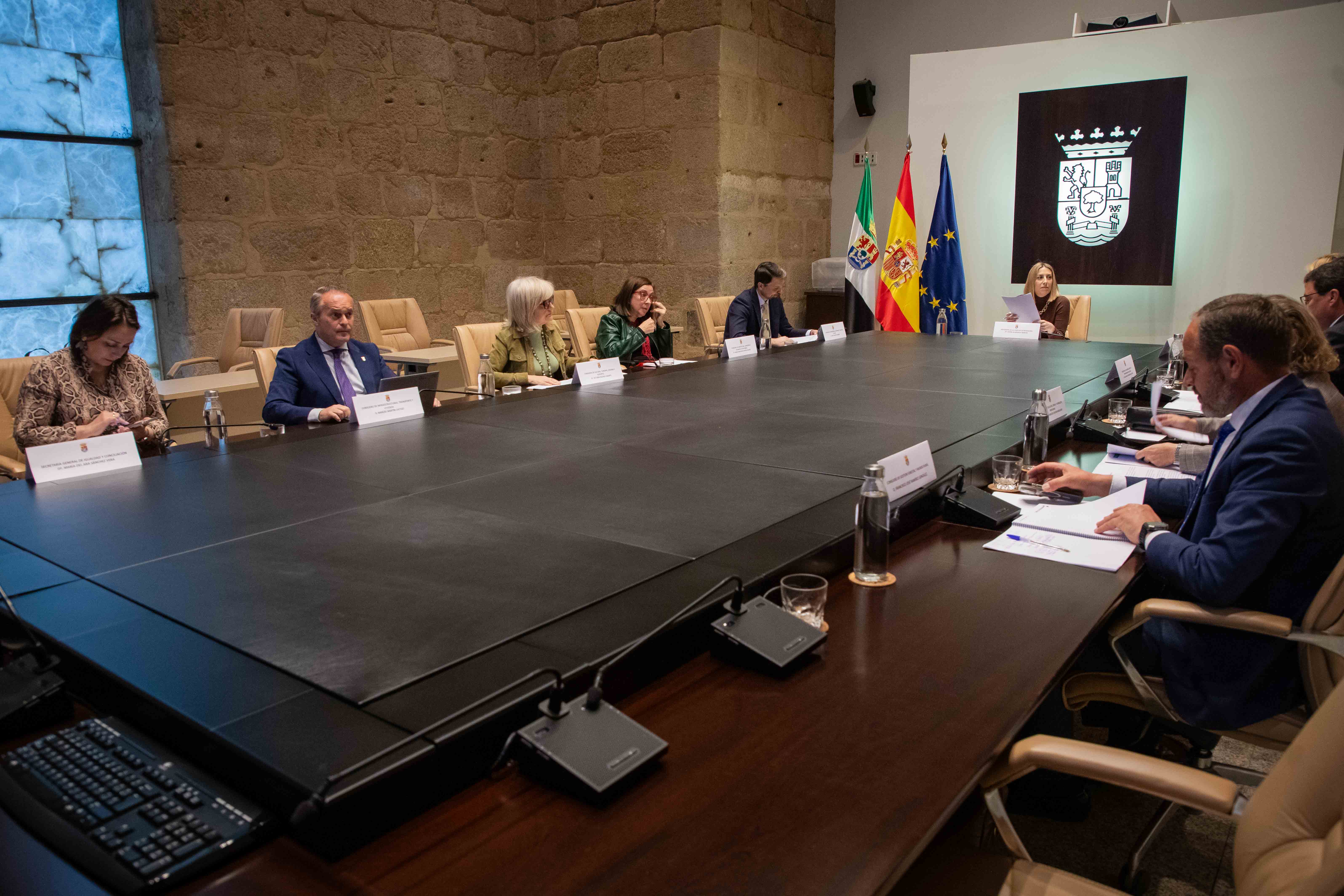La Junta aprueba dos nuevos programas de colaboración municipal para servicios sociales y ayudas para el sector vitivinícola La Junta aprueba dos nuevos programas de colaboración municipal para servicios sociales y ayudas para el sector vitivinícola