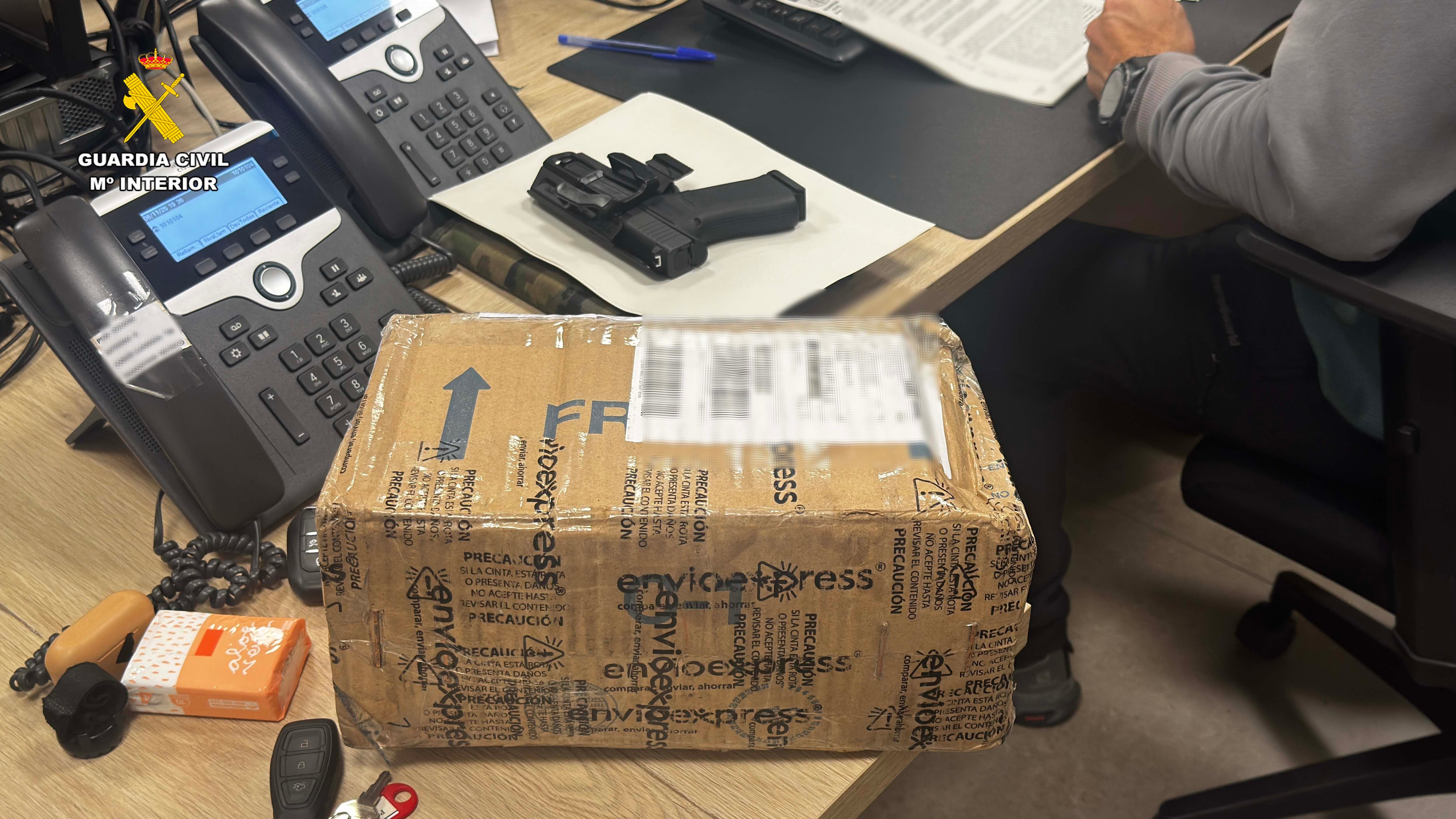 La Guardia Civil frena la entrada a Logroño de 5 kg de metanfetamina procedente de Norteamérica La Guardia Civil frena la entrada a Logroño de 5 kg de metanfetamina procedente de Norteamérica