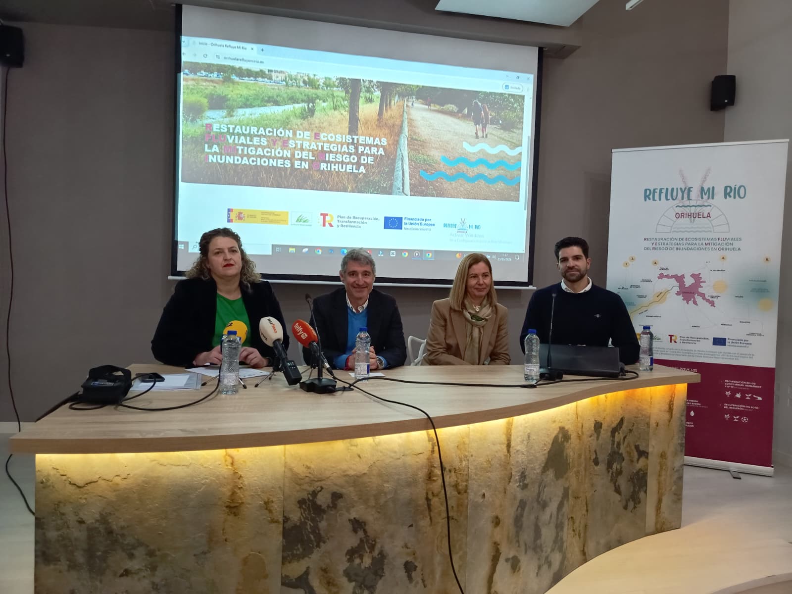 Jornada final del proyecto 'Refluye mi río' que ha devuelto al Segura "su papel en la vida de Orihuela" Jornada final del proyecto 'Refluye mi río' que ha devuelto al Segura "su papel en la vida de Orihuela"