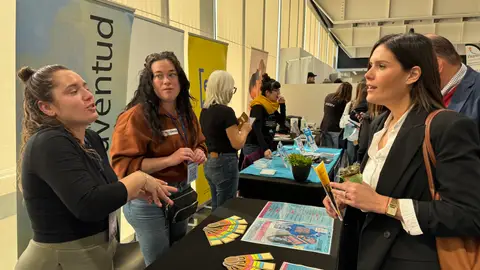 La concejala de Educación de Elche en la inauguración de la III Feria de la FP de la ciudad. La concejala de Educación de Elche en la inauguración de la III Feria de la FP de la ciudad.