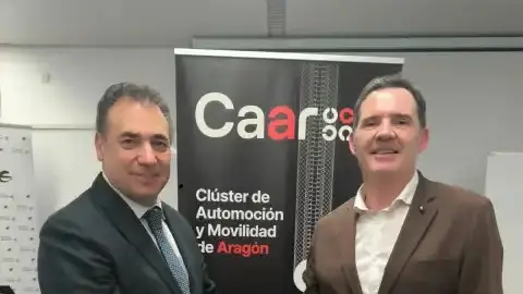 Dueñas (a la derecha) con su antecesor, Benito Tesier Dueñas (a la derecha) con su antecesor, Benito Tesier