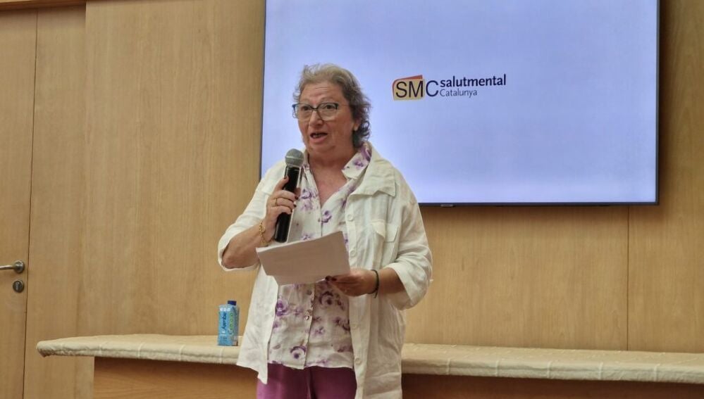 Mercè Torrentallé, presidenta de la Federació Salut Mental Catalunya, durant un acte públic