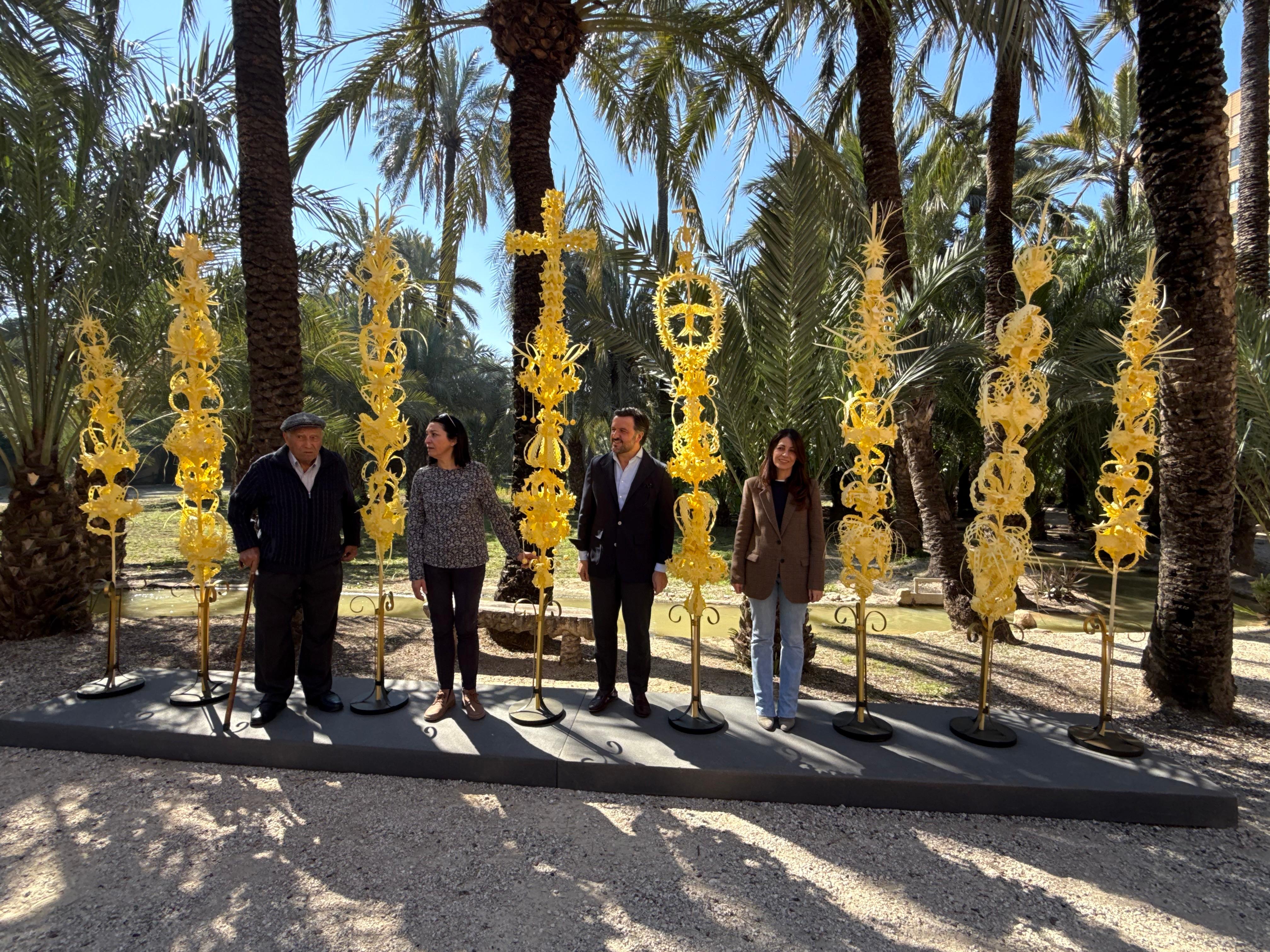 Las palmas blancas de Elche viajan un año más al Vaticano, la Zarzuela y la Moncloa Las palmas blancas de Elche viajan un año más al Vaticano, la Zarzuela y la Moncloa