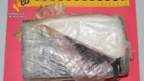 Ingresa en prisión un hombre detenido tras incautarle más de 2 kilos de cocaína cerca de Trujillo Ingresa en prisión un hombre detenido tras incautarle más de 2 kilos de cocaína cerca de Trujillo