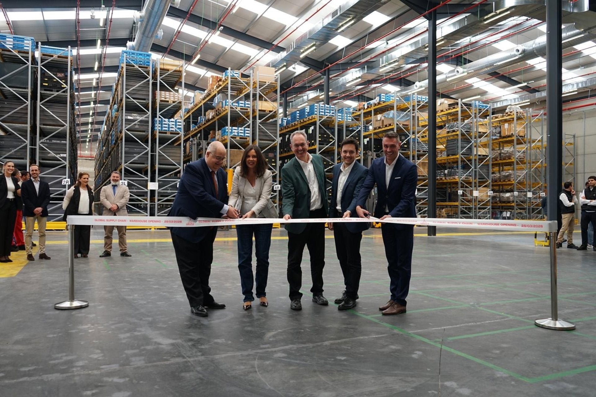 Deutz Spain estrena en Zafra un nuevo almacén logístico que permitirá asumir el control directo de su cadena logística Deutz Spain estrena en Zafra un nuevo almacén logístico que permitirá asumir el control directo de su cadena logística