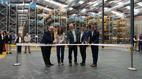 Deutz Spain estrena en Zafra un nuevo almacén logístico que permitirá asumir el control directo de su cadena logística Deutz Spain estrena en Zafra un nuevo almacén logístico que permitirá asumir el control directo de su cadena logística