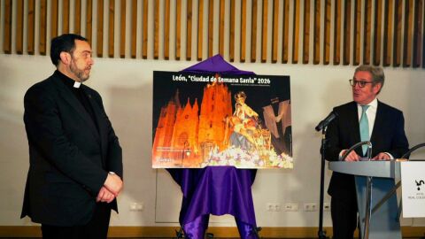 Hablamos con Manuel Fl&aacute;ker, reconocido por la @ccomercioleon como 'Personaje Singular de la Semana Santa de Le&oacute;n 2026'