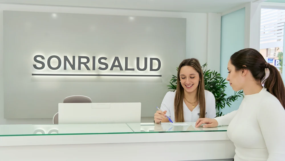 Imagen de la recepción de la clinica Imagen de la recepción de la clinica