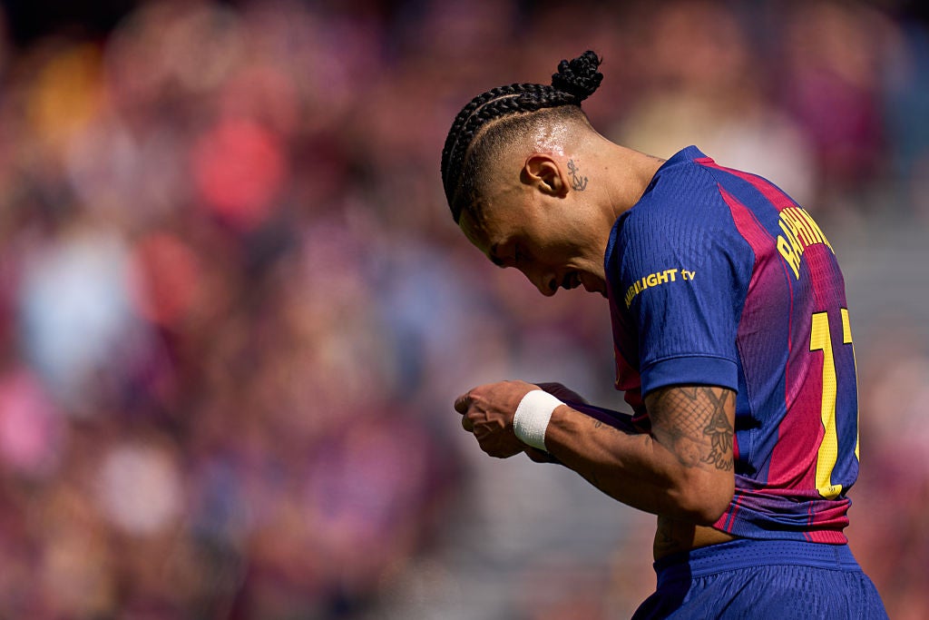 Raphinha se lesiona y hace saltar las alarmas en el Barça: más de un mes de baja Raphinha se lesiona y hace saltar las alarmas en el Barça: más de un mes de baja