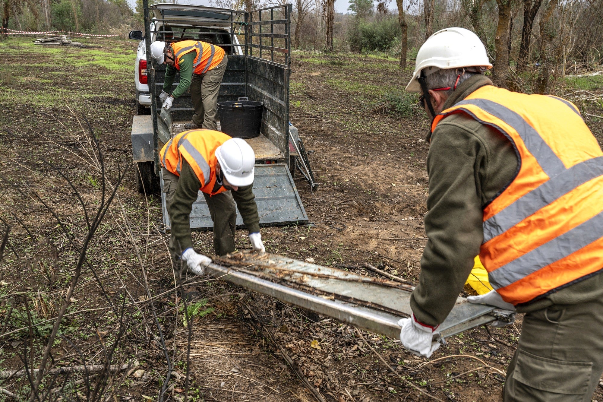 La CHG retira residuos y materiales contaminantes en más de 140 puntos del dominio público hidráulico de la cuenca del Guadiana La CHG retira residuos y materiales contaminantes en más de 140 puntos del dominio público hidráulico de la cuenca del Guadiana