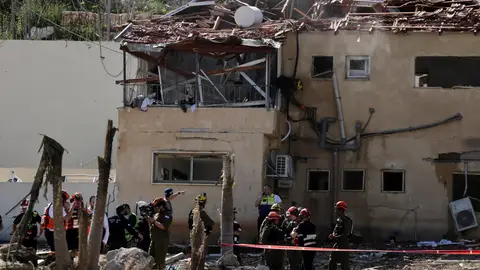 Las consecuencias del impacto de un misil iraní en Israel Las consecuencias del impacto de un misil iraní en Israel