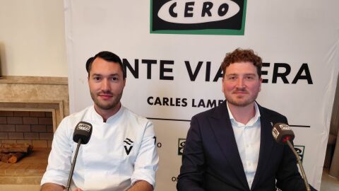 Blai Vallbona (izquierda) y Daniel Mingorance (derecha), en el especial Gente viajera desde Capdepera.