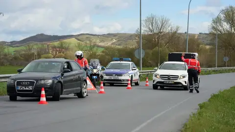 Control de tráfico de la Ertzaintza Control de tráfico de la Ertzaintza
