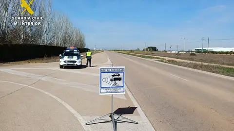 Un control de tráfico de la Guardia Civil Un control de tráfico de la Guardia Civil