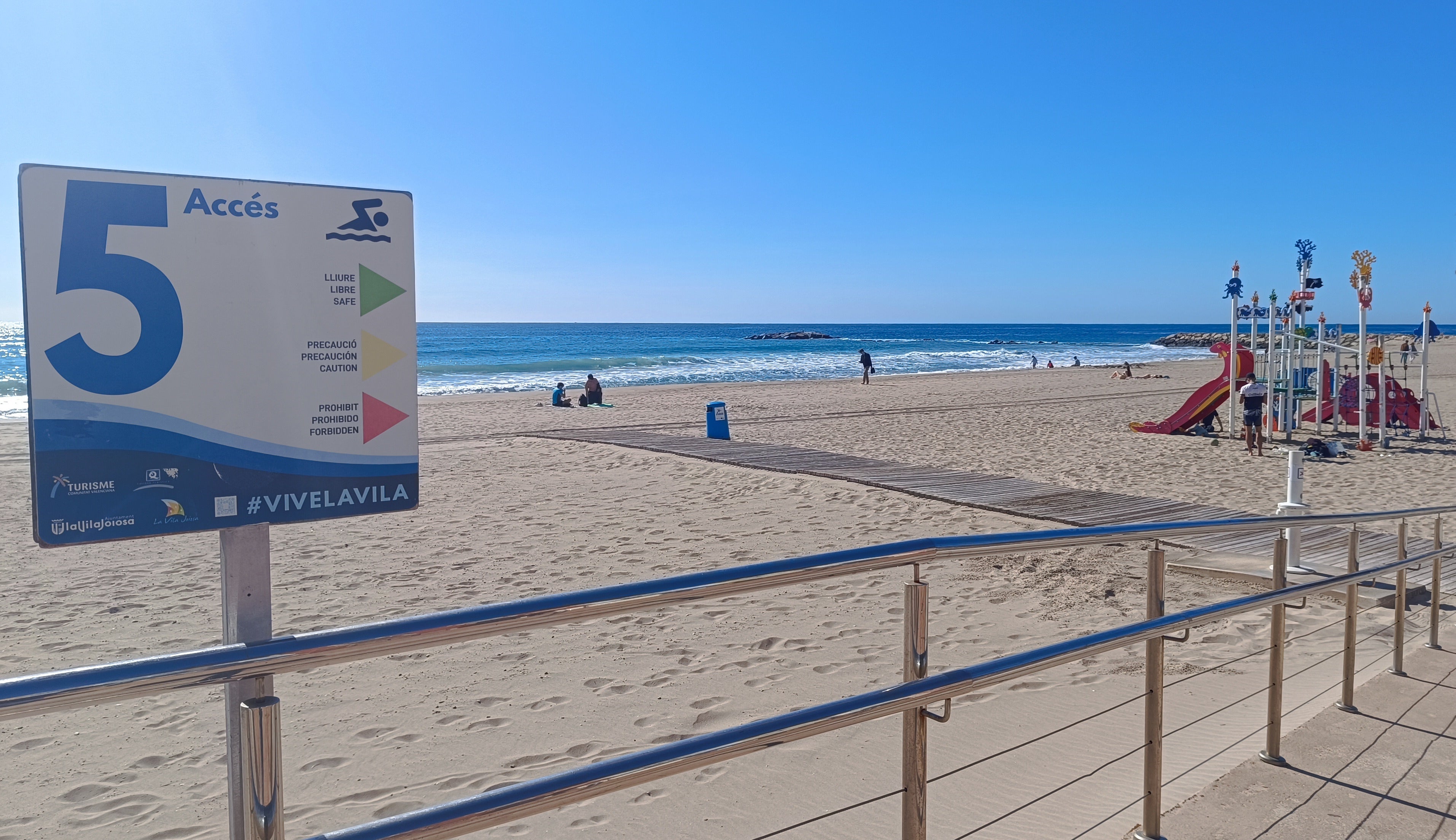 Villajoyosa ya tiene listas sus playas para la Semana Santa Villajoyosa ya tiene listas sus playas para la Semana Santa