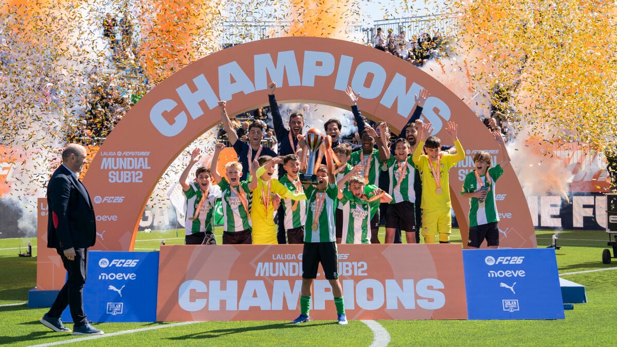La emoción de Lucas al proclamarse campeón del mundo con el Real Betis: 