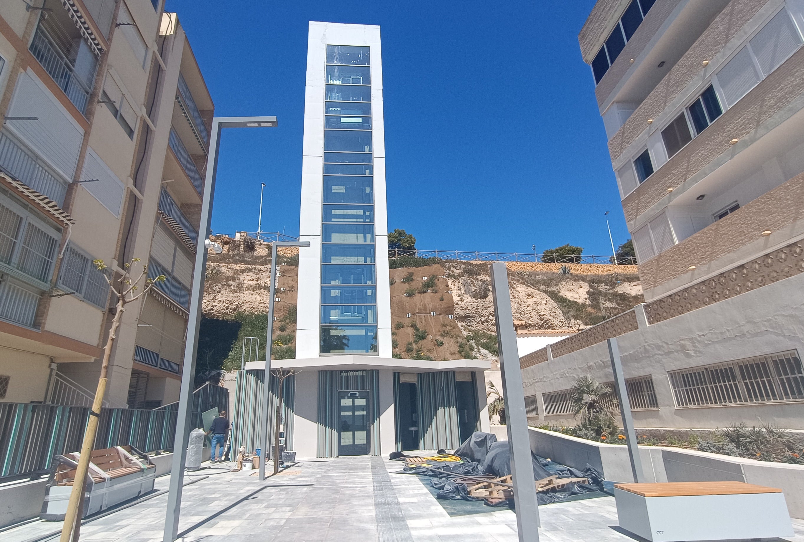 El 1 de abril se inaugurará el ascensor que unirá la playa Centro y la zona de Barberes Sur de Villajoyosa El 1 de abril se inaugurará el ascensor que unirá la playa Centro y la zona de Barberes Sur de Villajoyosa