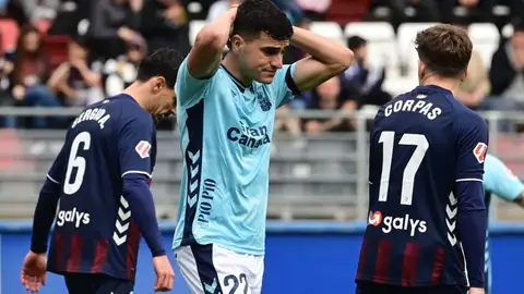 Un jugador de Las Palmas se lamenta Un jugador de Las Palmas se lamenta