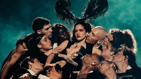 Rosalía en el Movistar Arena de Madrid en su primer concierto con el 'LUX TOUR'