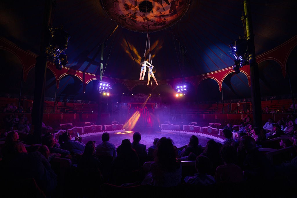 Artistas del Circo Raluy actuando en Palma de Mallorca Artistas del Circo Raluy actuando en Palma de Mallorca