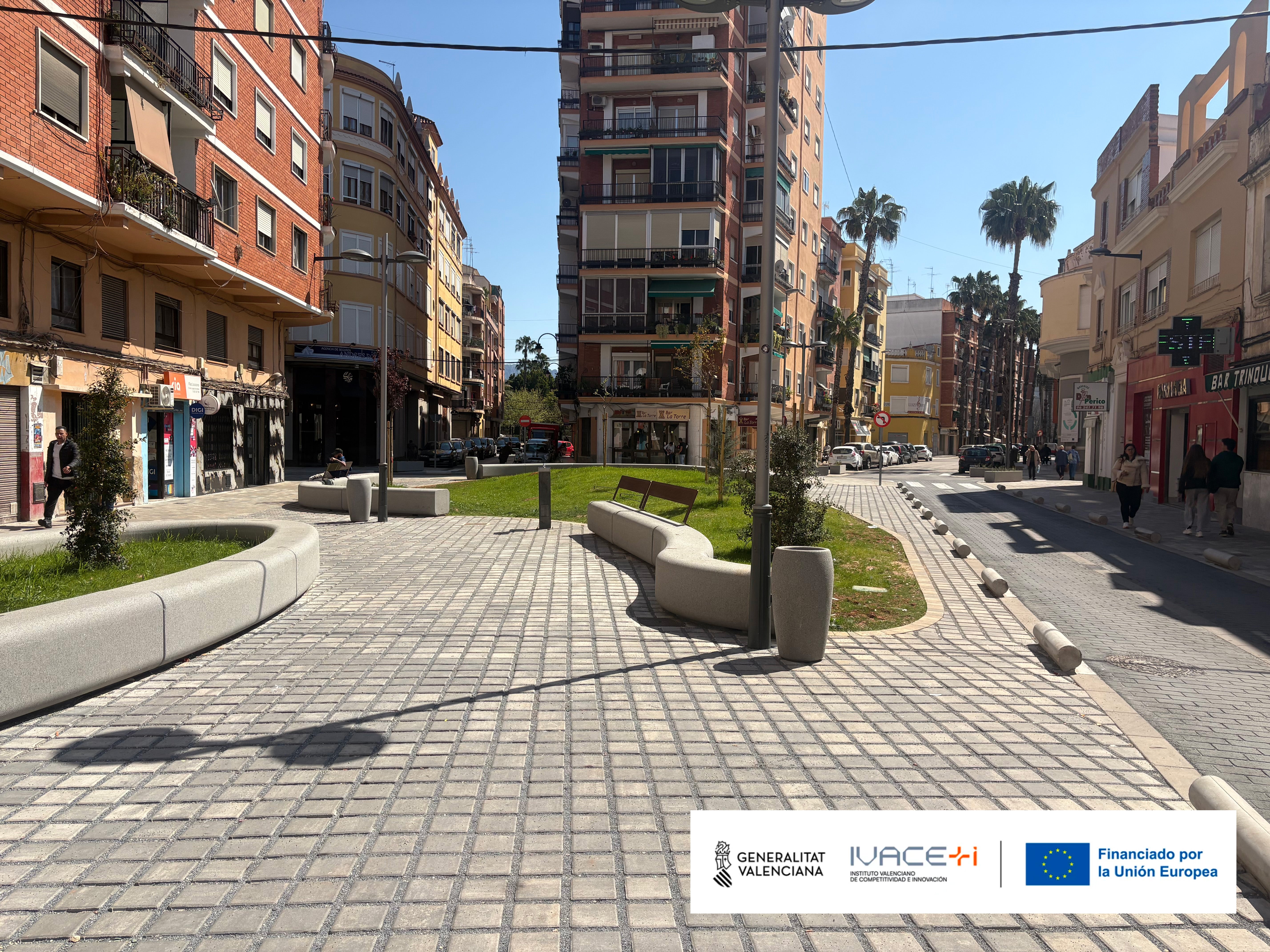 Alzira remodela la Plaça d'Alacant Alzira remodela la Plaça d'Alacant
