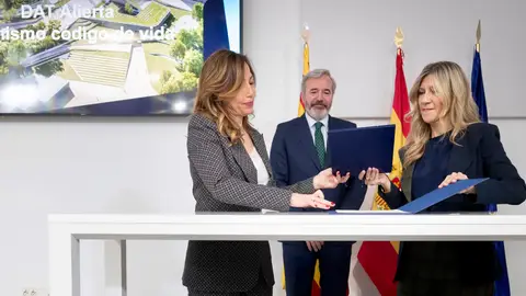 La DGA y el Ayuntamiento de Zaragoza impulsan el DAT Alierta La alcaldesa de Zaragoza, Natalia Chueca, y la vicepresidenta del Gobierno aragonés, Mar Vaquero, han rubricado el convenio