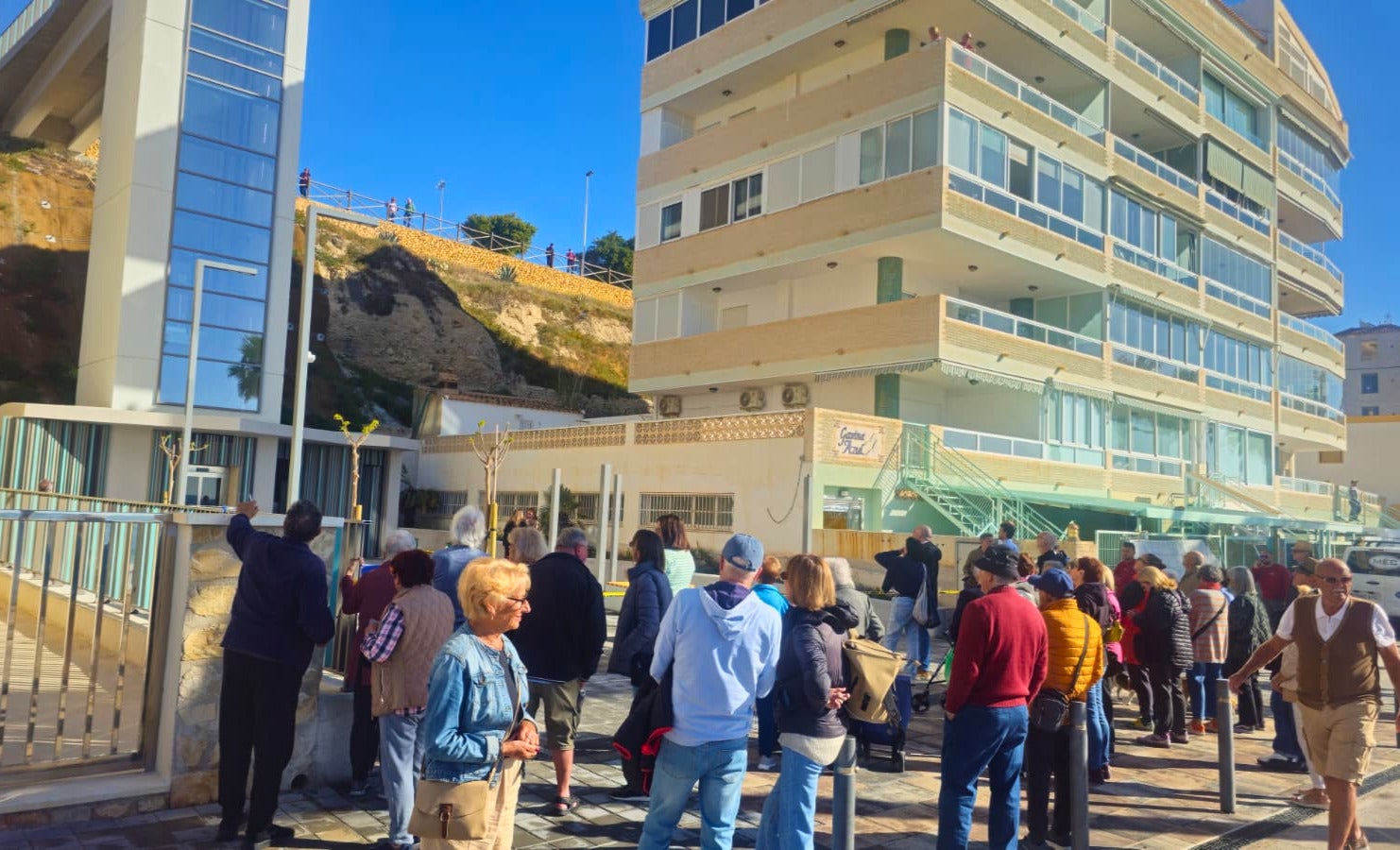 Operativo el ascensor que conecta la playa Centro de la Vila con la zona Barberes Sur Operativo el ascensor que conecta la playa Centro de la Vila con la zona Barberes Sur