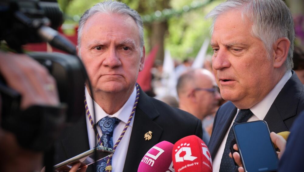 Cañizares y Cabrera atienden a los medios