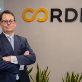 La multinacional húngara Cordia refuerza su crecimiento en España con el nombramiento de Fernando Rodríguez Lluesma como nuevo CEO La multinacional húngara Cordia refuerza su crecimiento en España con el nombramiento de Fernando Rodríguez Lluesma como nuevo CEO
