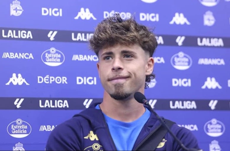 Mario Soriano, tras el partido ante el Málaga en Riazor Mario Soriano, tras el partido ante el Málaga en Riazor