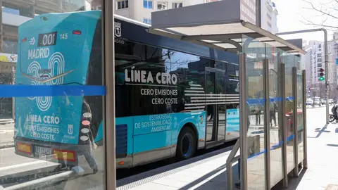 Imagen de archivo de un autobús de la EMT Imagen de archivo de un autobús de la EMT