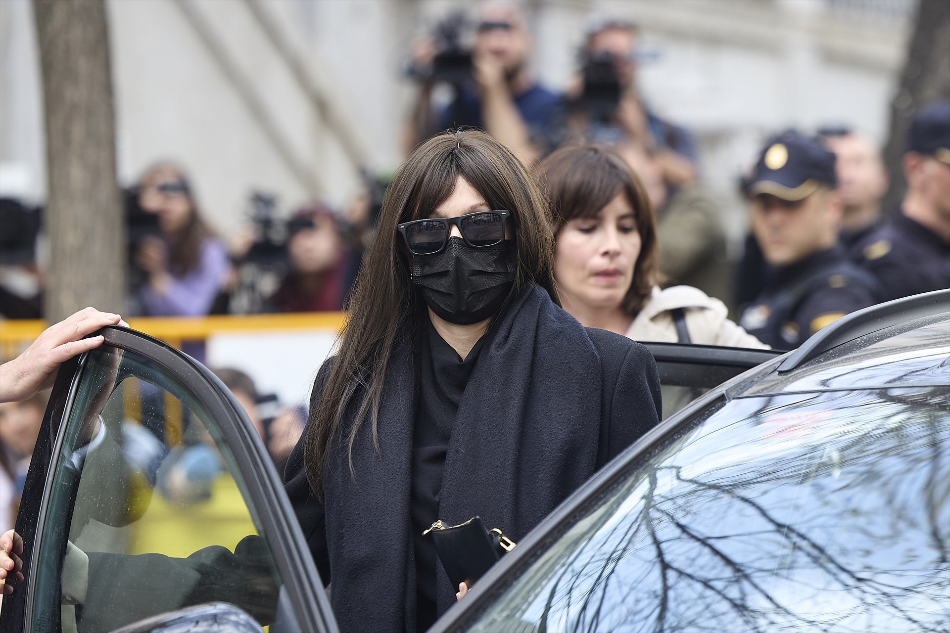 La defensa de Ábalos trata de desacreditar a Jéssica y le pregunta si ejercía la prostitución: "Era azafata de imagen" La defensa de Ábalos trata de desacreditar a Jéssica y le pregunta si ejercía la prostitución: "Era azafata de imagen"