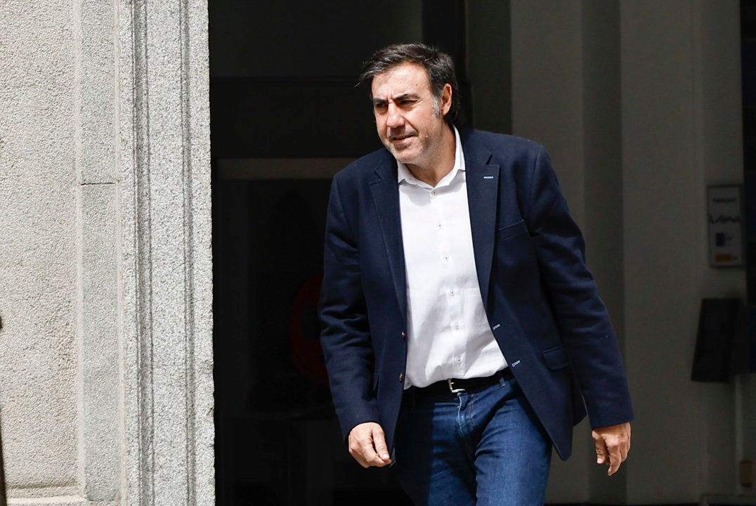 El hermano de Koldo admite que que fue "dos veces a Ferraz" a recoger sobres con efectivo El hermano de Koldo admite que que fue "dos veces a Ferraz" a recoger sobres con efectivo