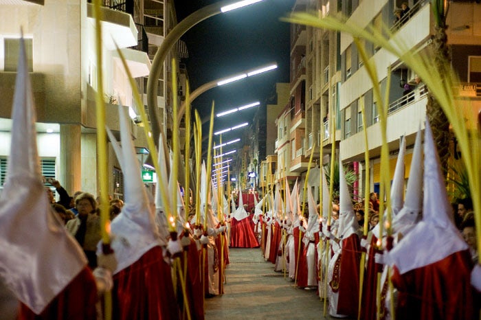 Torrevieja vive una Semana Santa que supera todas las previsiones y llena las calles de arte, tradición, devoción y miles de espectadores Torrevieja vive una Semana Santa que supera todas las previsiones y llena las calles de arte, tradición, devoción y miles de espectadores