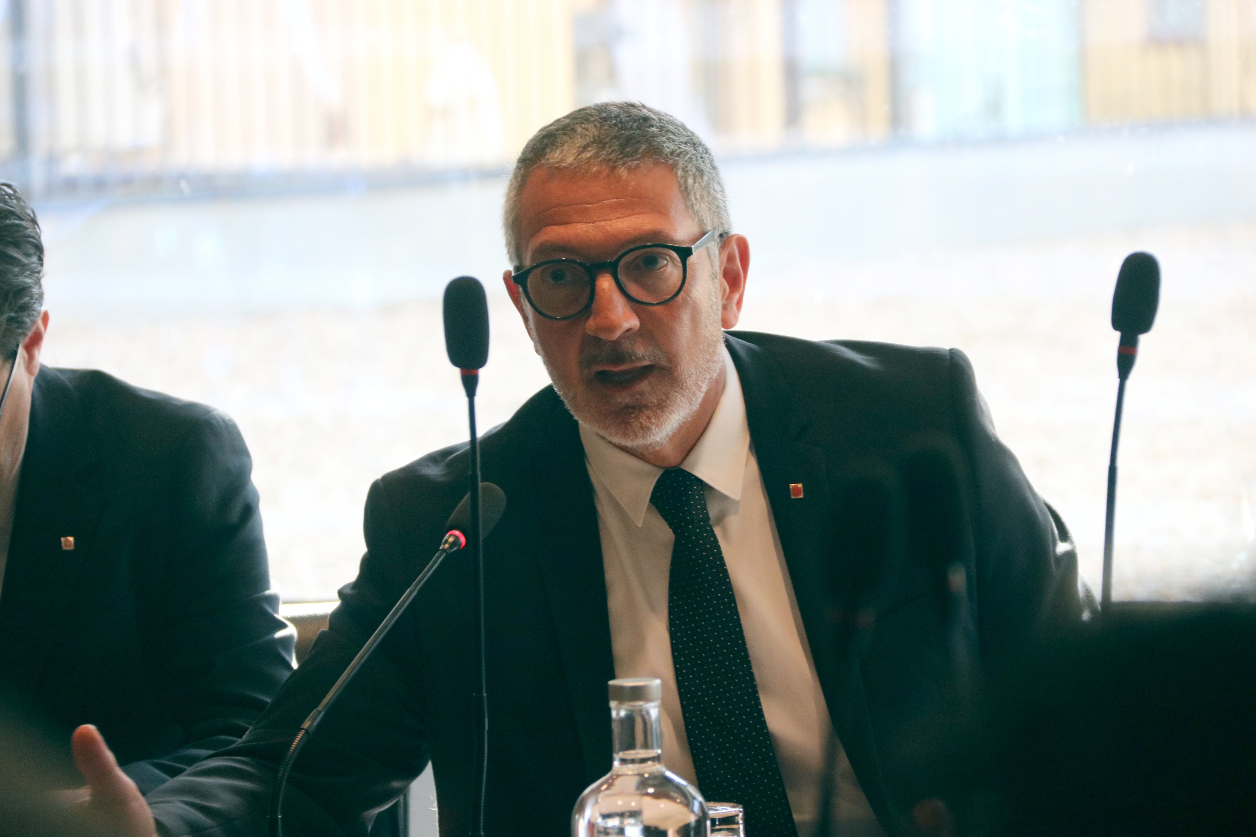 La guerra i l'oportunitat del vehicle elèctric La guerra i l'oportunitat del vehicle elèctric