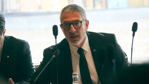 La guerra i l'oportunitat del vehicle elèctric La guerra i l'oportunitat del vehicle elèctric