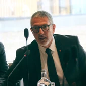 La guerra i l'oportunitat del vehicle elèctric La guerra i l'oportunitat del vehicle elèctric