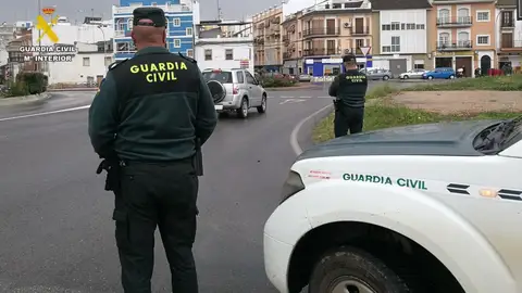 Tres detenidos en Cantillana en episodios de robos y agresiones y los vecinos alertan de "inseguridad" Tres detenidos en Cantillana en episodios de robos y agresiones y los vecinos alertan de "inseguridad"