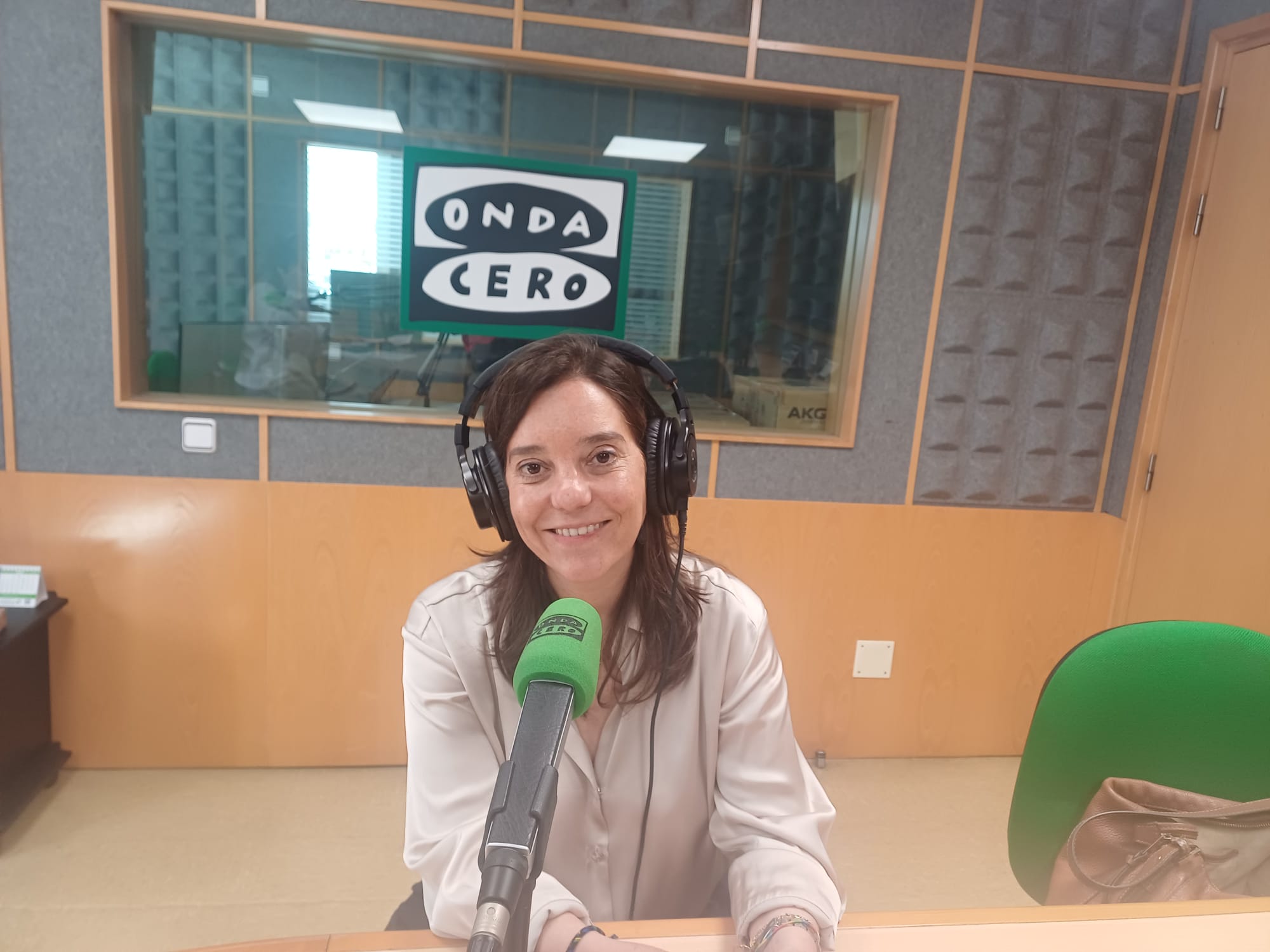 Inés Rey: "A Coruña sostiene a Alvedro captando líneas aéreas, pero ... ¿Los taxistas coruñeses no pueden entrar en el aeropuerto? Inés Rey: "A Coruña sostiene a Alvedro captando líneas aéreas, pero ... ¿Los taxistas coruñeses no pueden entrar en el aeropuerto?