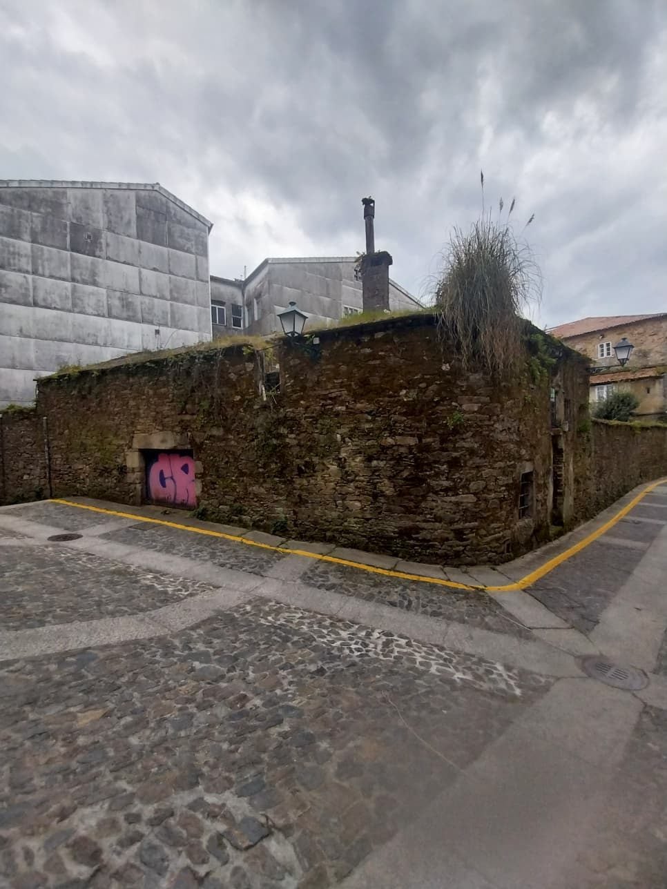 El Ayuntamiento de Santiago activa la inclusión de un nuevo inmueble en ruinas en el Registro de Solares El Ayuntamiento de Santiago activa la inclusión de un nuevo inmueble en ruinas en el Registro de Solares