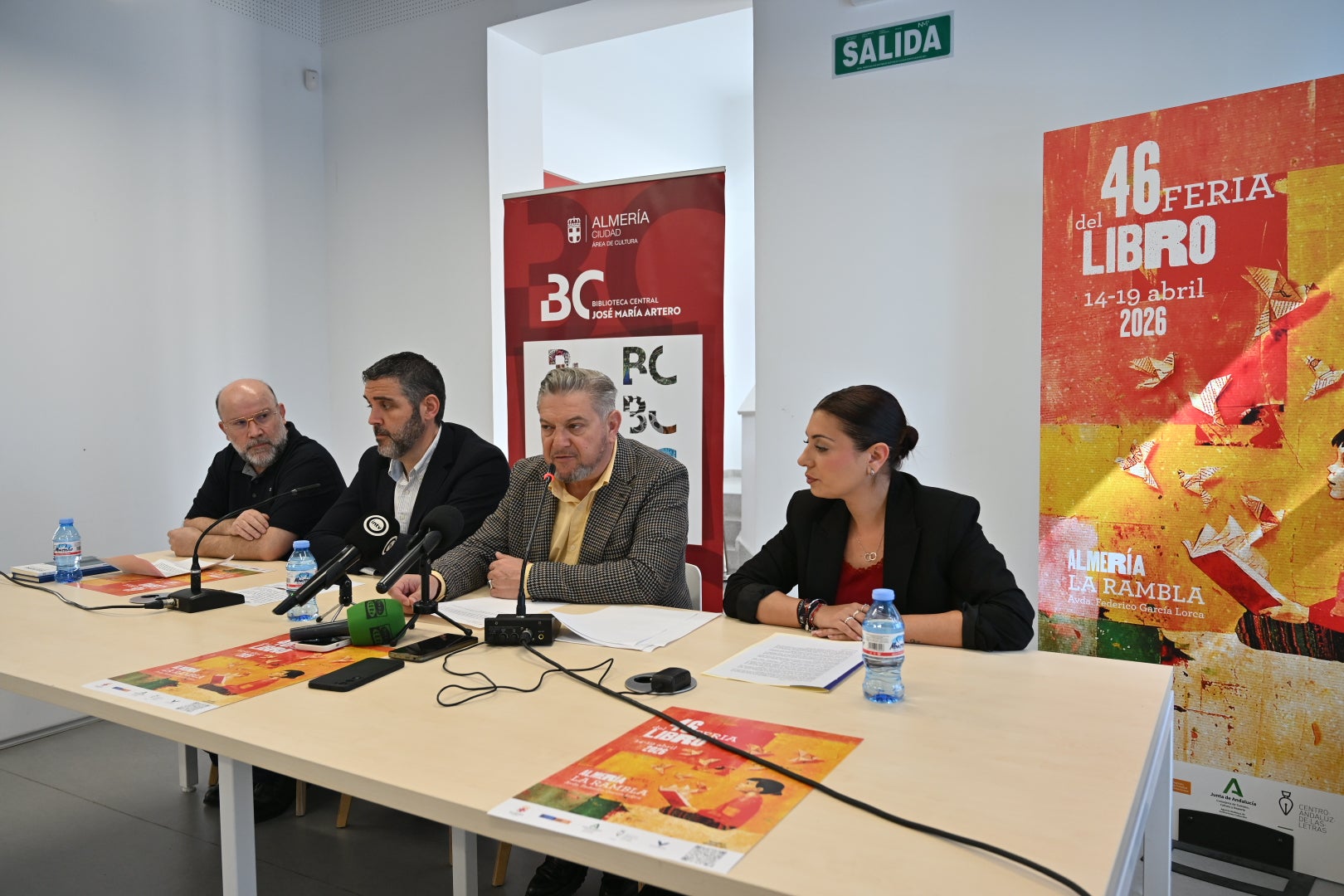 Más de 30 casetas y grandes autores en la Feria del Libro de Almería Más de 30 casetas y grandes autores en la Feria del Libro de Almería