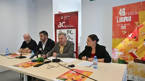 Más de 30 casetas y grandes autores en la Feria del Libro de Almería Más de 30 casetas y grandes autores en la Feria del Libro de Almería