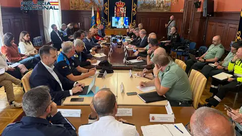 Canarias comienza a “blindarse” para la visita del Papa Imagen de una de las reuniones