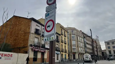 Vox se mofa de la Zona de Bajas Emisiones de Guadalajara en un vídeo Vox se mofa de la Zona de Bajas Emisiones de Guadalajara en un vídeo