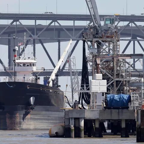 Imagen de archivo de una refinería.