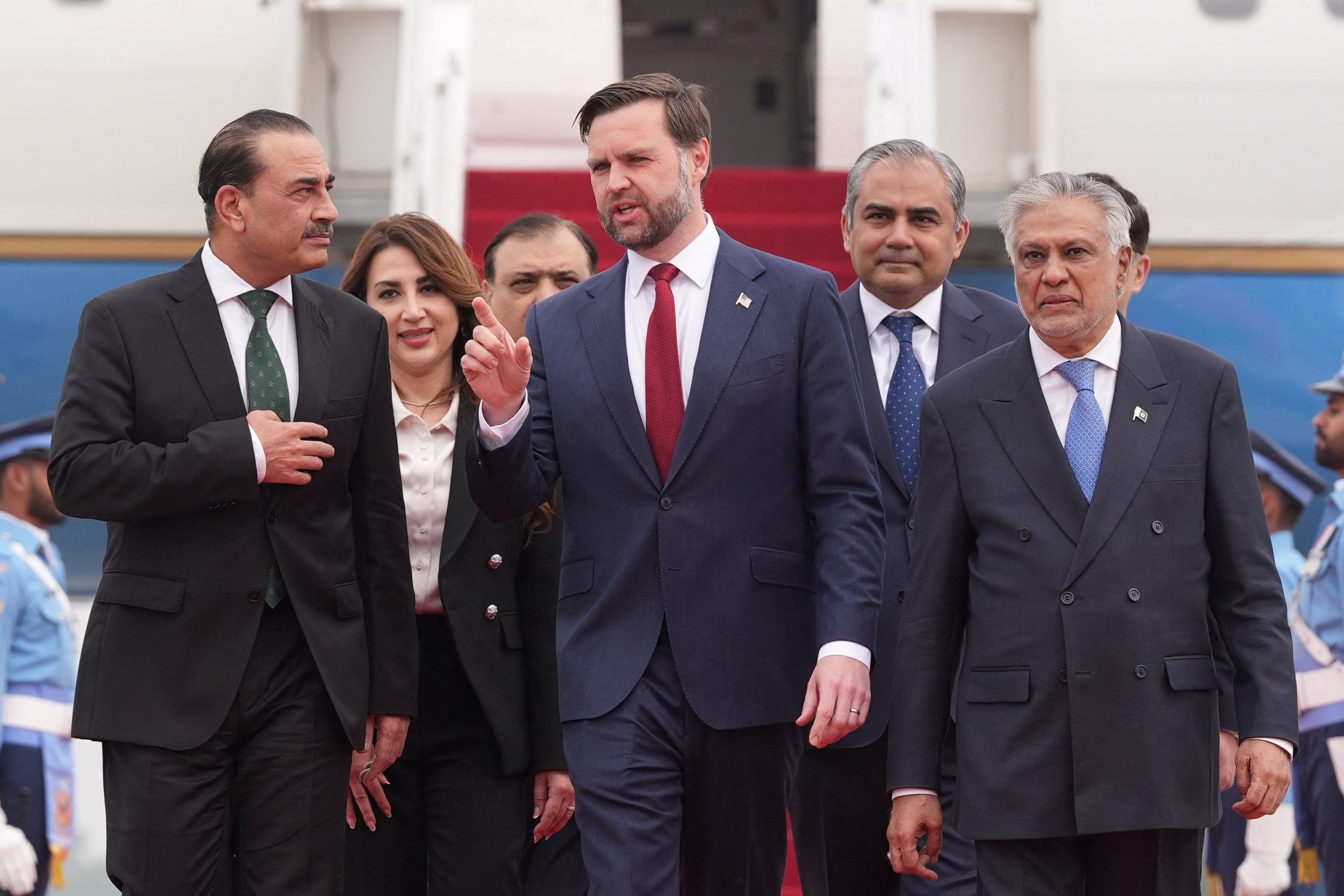El vicepresidente de EEUU, JD Vance, llega a Pakistán para iniciar las negociaciones con Irán El vicepresidente de EEUU, JD Vance, llega a Pakistán para iniciar las negociaciones con Irán
