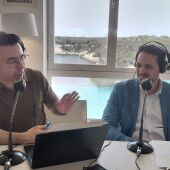 David Ruiz (d) y Carles Lamelo en el especial de Gente viajera en Menorca 