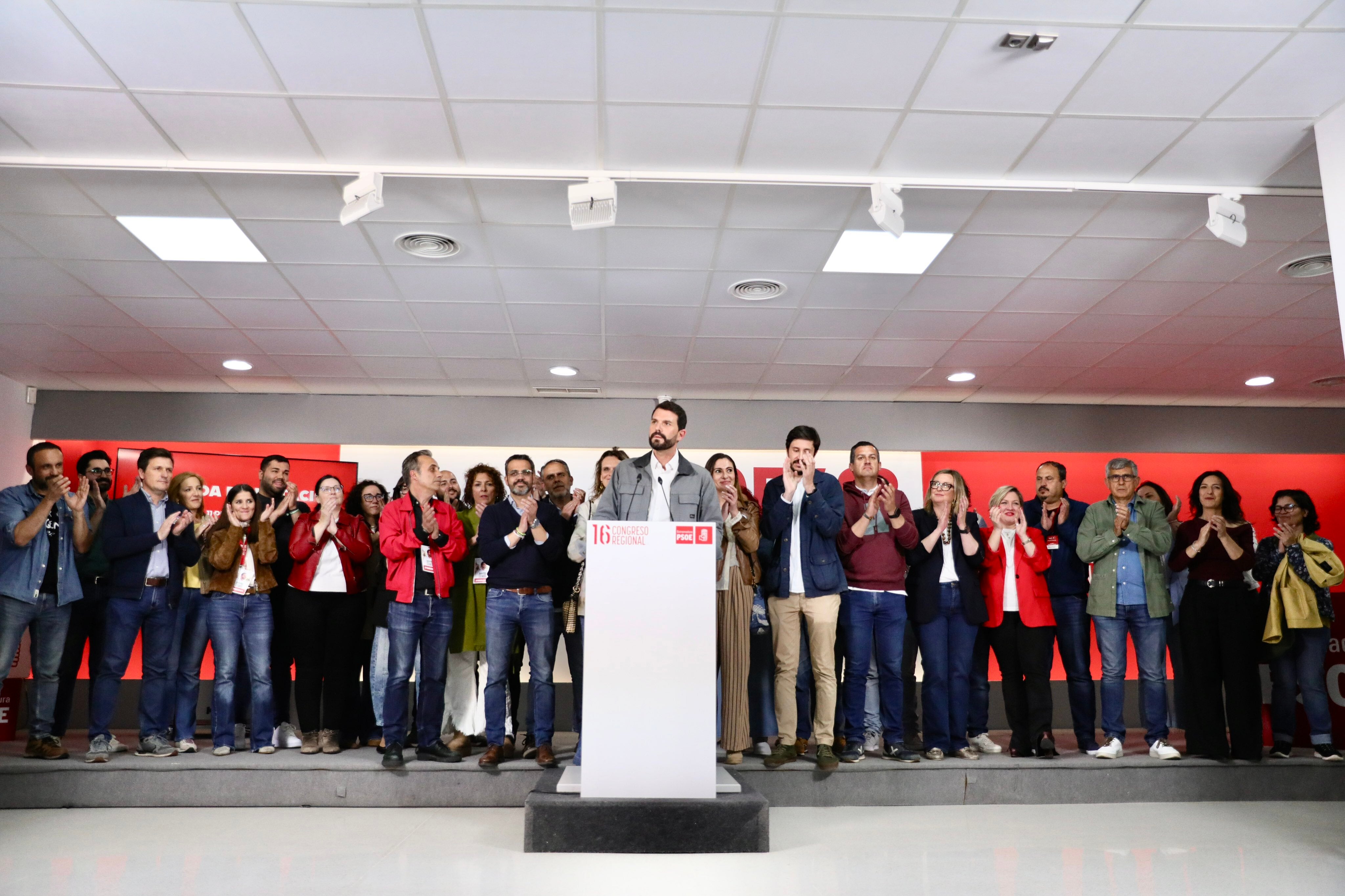 Cotrina llega con la labor de "restañar" la unidad del Partido y el objetivo de recuperar la Junta de Extremadura Cotrina llega con la labor de "restañar" la unidad del Partido y el objetivo de recuperar la Junta de Extremadura