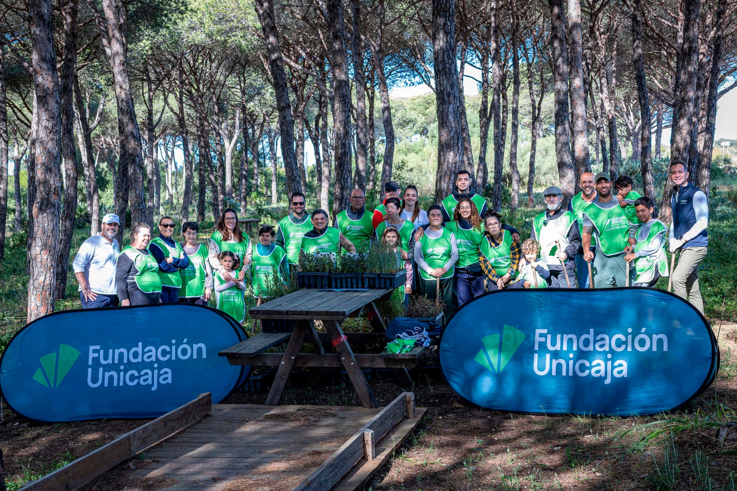 La segunda edición de la campaña ‘Un niñ@, un árbol’ de Fundación Unicaja plantará más de 6.500 árboles La segunda edición de la campaña ‘Un niñ@, un árbol’ de Fundación Unicaja plantará más de 6.500 árboles