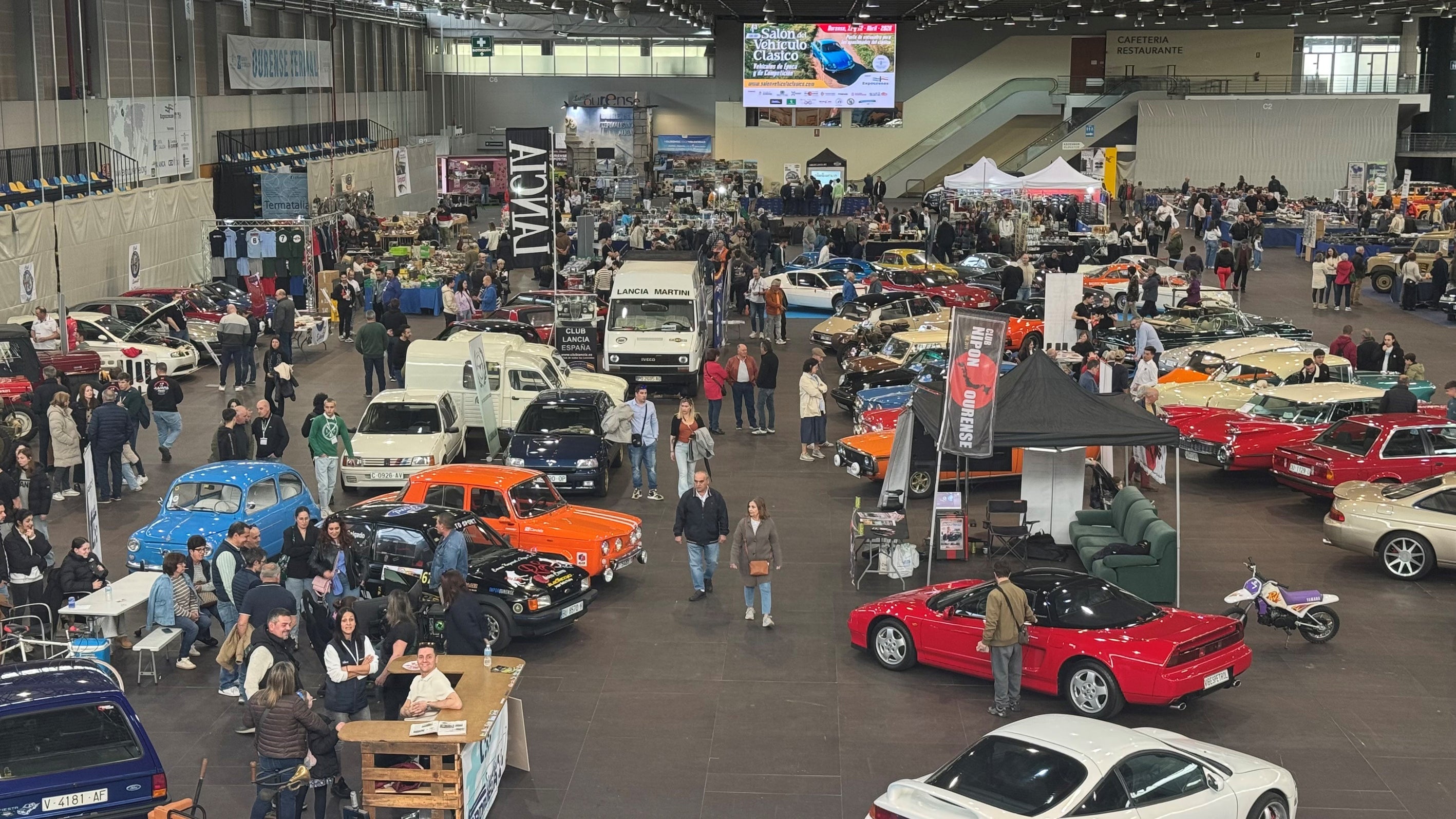 El Salón de Vehículo Clásico de Ourense atrajo 8.000 visitas en dos días El Salón de Vehículo Clásico de Ourense atrajo 8.000 visitas en dos días